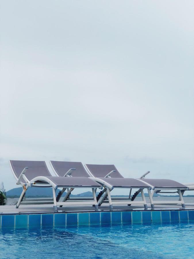 Baan Rim Ao Hotel Csanthaburi Kültér fotó